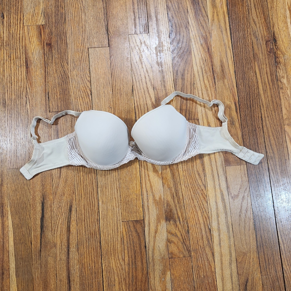 Wacoal 32DDD Elegant Cream Underwire Bra